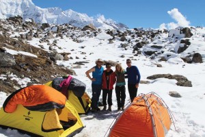 Horodyskyj's Sherpa Scientist Initiative teaches Sherpa climbers how to measure snow pollution and melting.